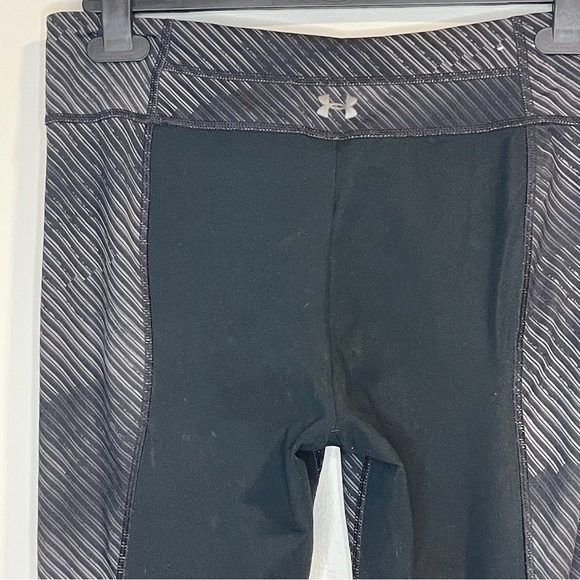 Under Armour Women’s Black geometric leggings Allseason gear Size M - Picture 4 of 6